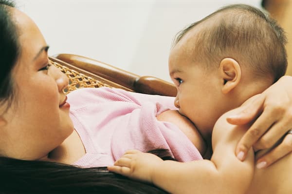 Mẹ bầu cần chú ý những gì sau sinh: 9 điều cần nhớ