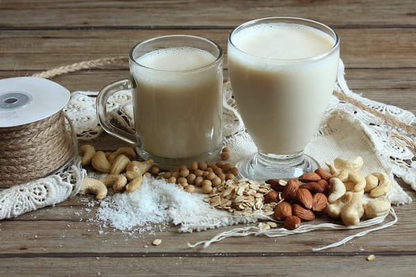 Sữa hạt bao nhiêu calo? Cách chọn sữa hạt giảm cân