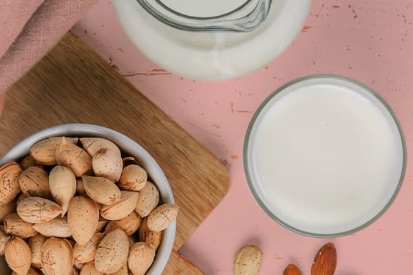 Sữa hạt giàu dinh dưỡng có lợi cho chế độ giảm cân ít calo