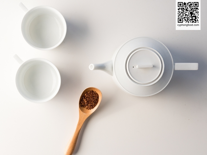 Image illustrating scientific research from the University of Cape Town showing that rooibos tea may help reduce nasal allergy symptoms thanks to natural bioflavonoids such as quercetin and rutin.